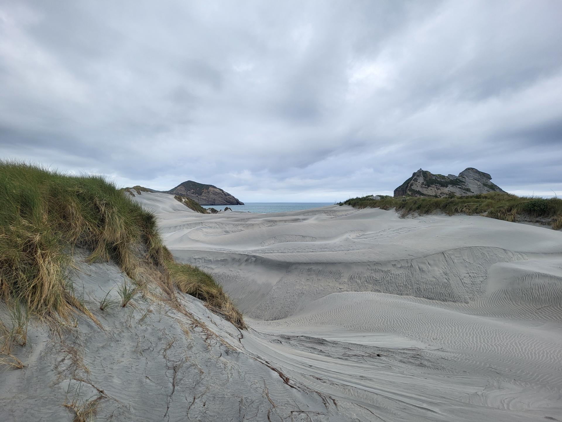 Golden Bay (1/2)